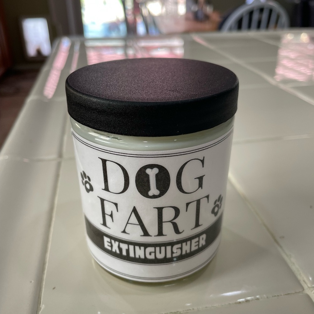 NWT - Mango Coconut Dog‎ Fart Extinguisher Candle - Black Lid 8 oz